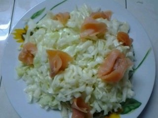 Salata de varza cu somon