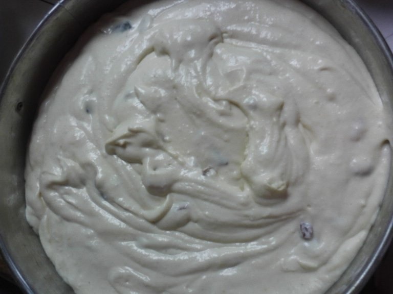 Prajitura cu branza  cu glazura  de ciocolata