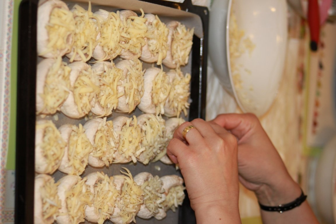 Ciuperci umplute la cuptor