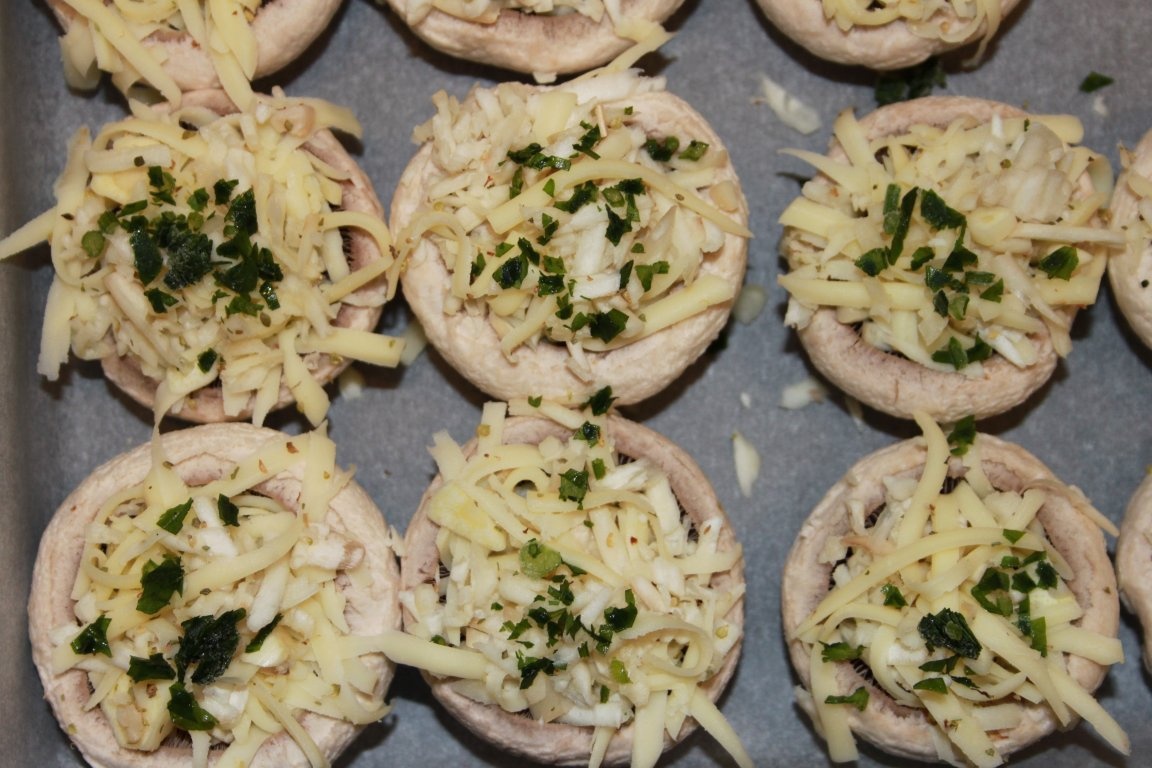 Ciuperci umplute la cuptor