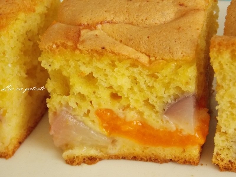 Prajitura cu nectarine si caise