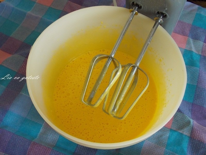 Prajitura cu nectarine si caise