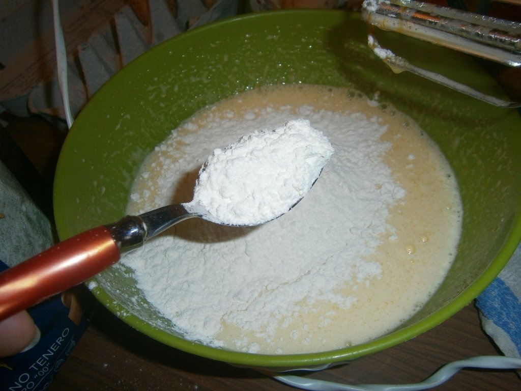 Prajitura cu nuca si dulceata - Prajitura Diminetii