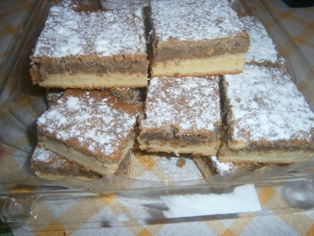 Prajitura cu nuca si dulceata - Prajitura Diminetii