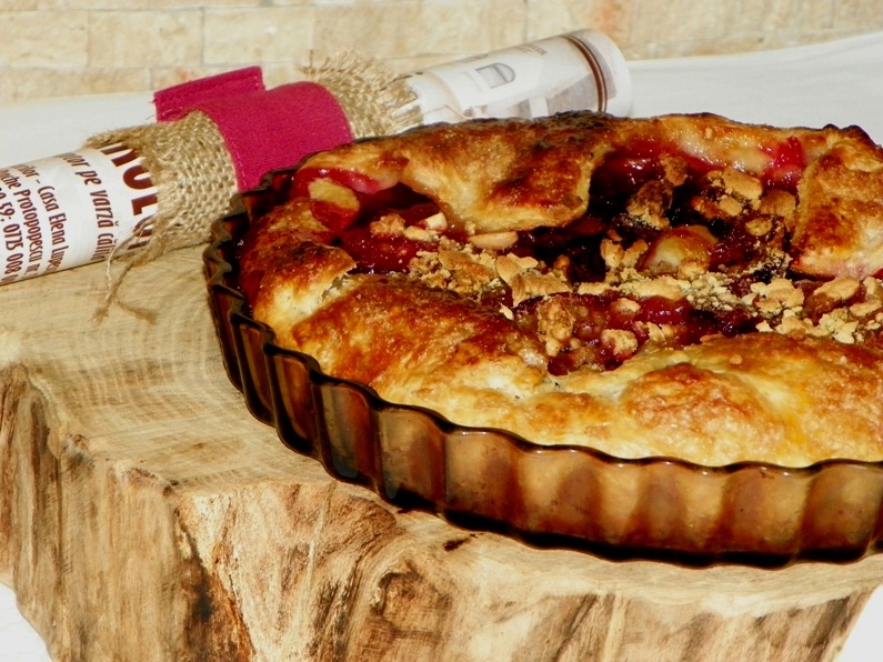 Tarta rustica cu prune si gem de prune