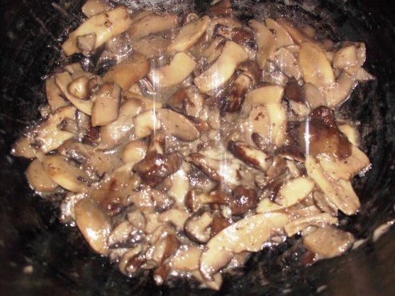 BUDINCA DE CIUPERCI CU PAINE