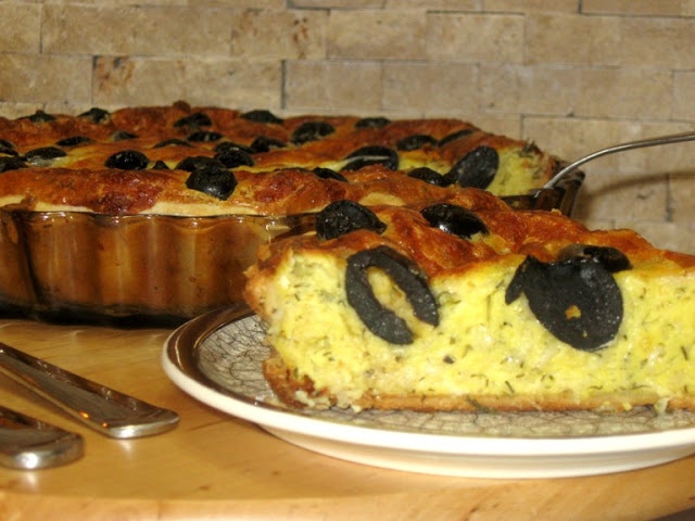 Tarta mediteraneeana cu branza si masline