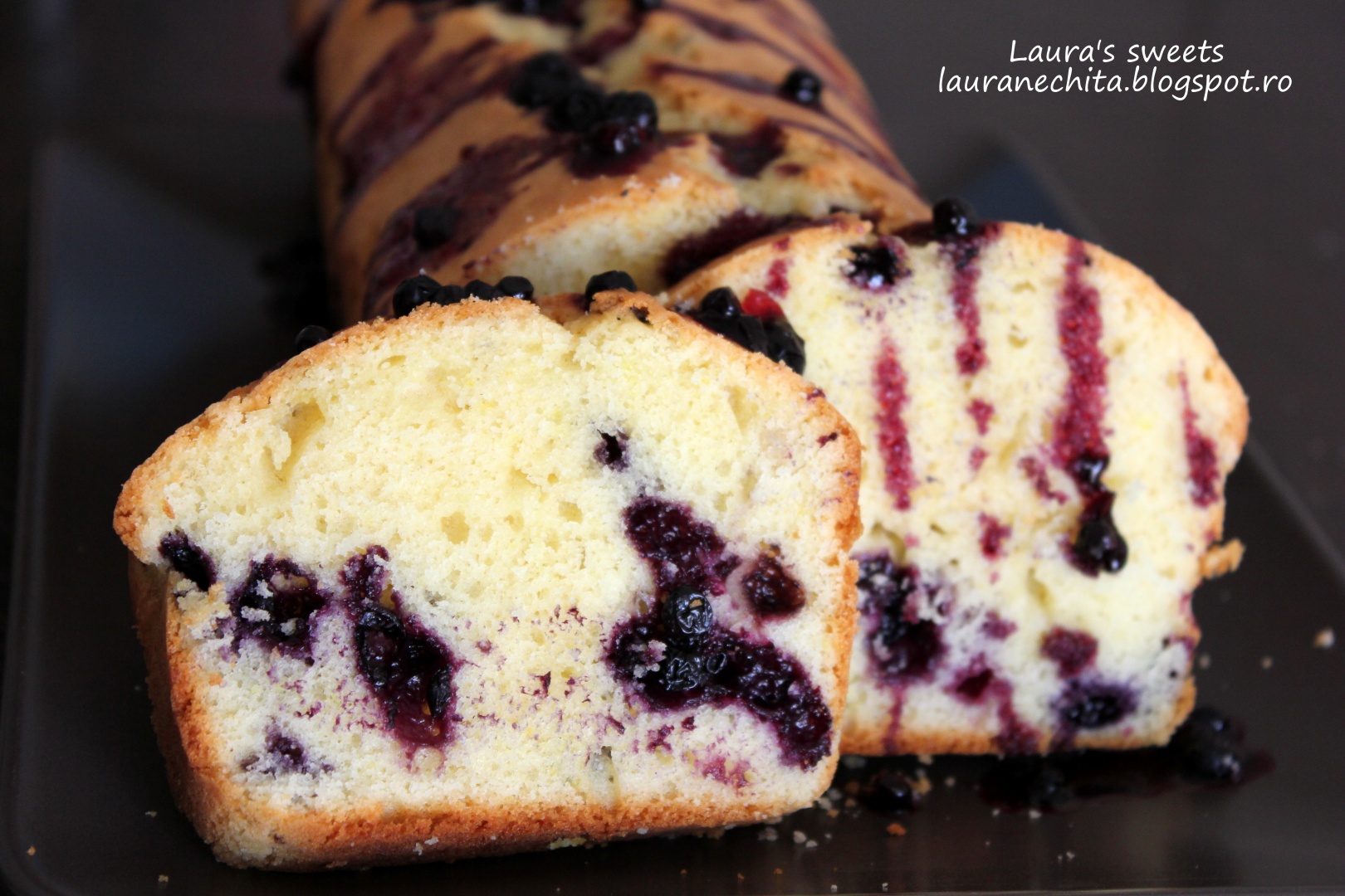 Chec cu lamaie si afine