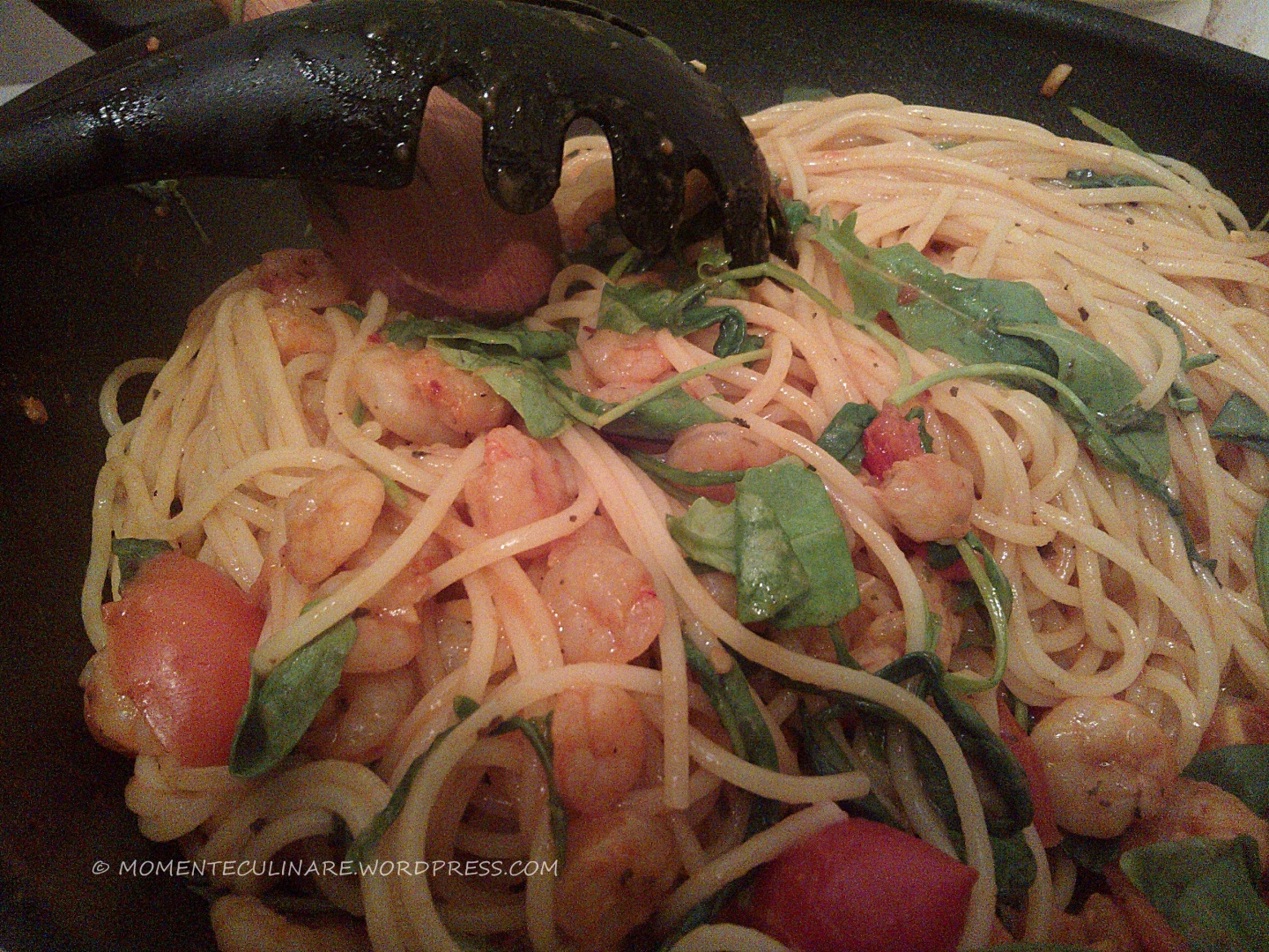 Spaghete cu creveti si rucola