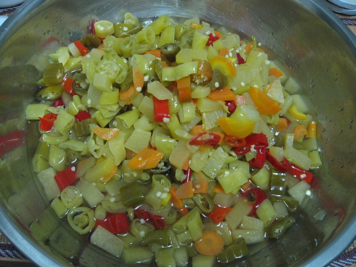 Ciusca si dovlecei in otet - reteta casei