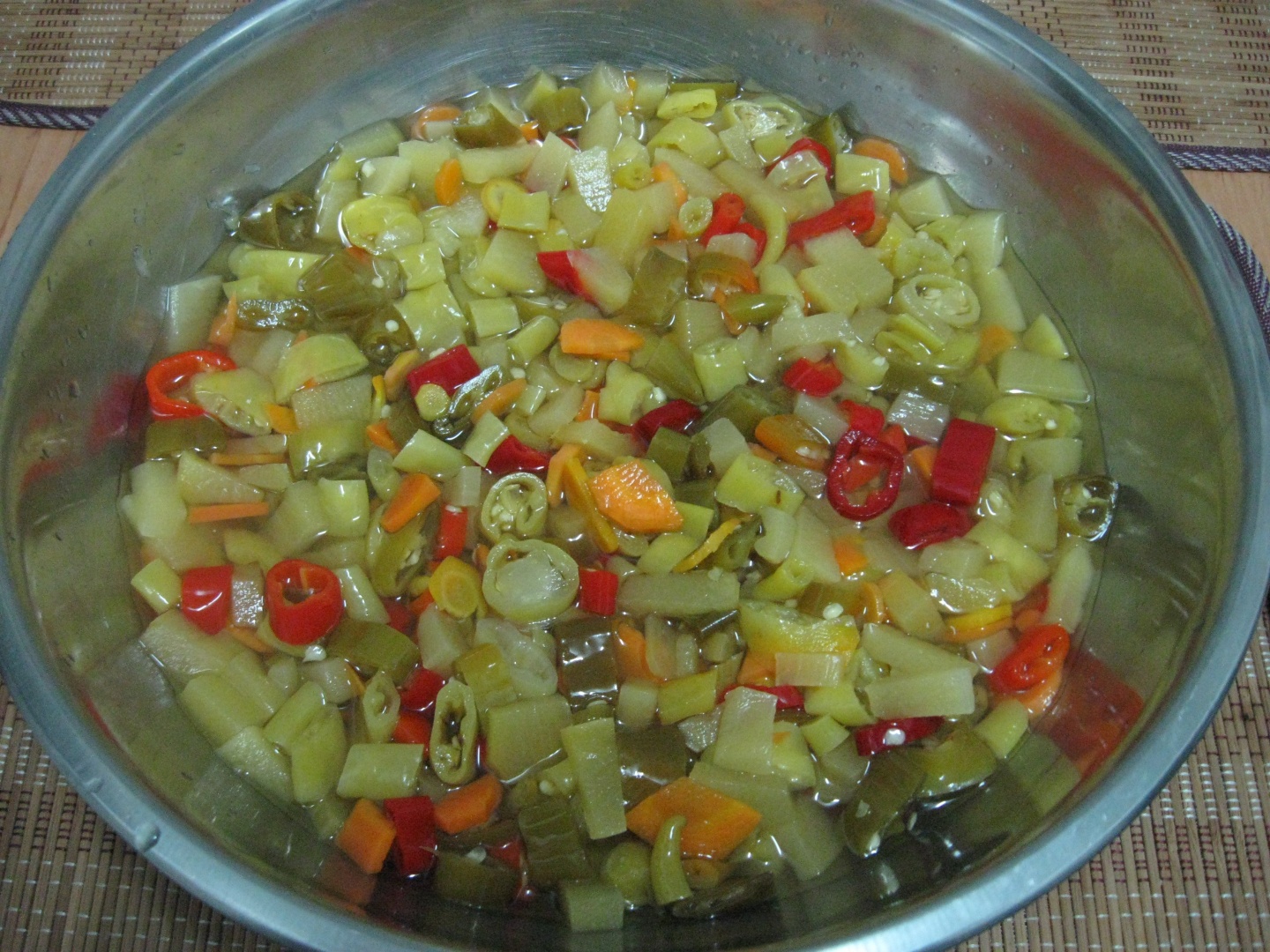 Ciusca si dovlecei in otet - reteta casei