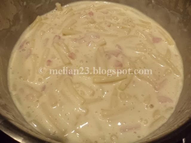 Macaroane cu branza si jambon