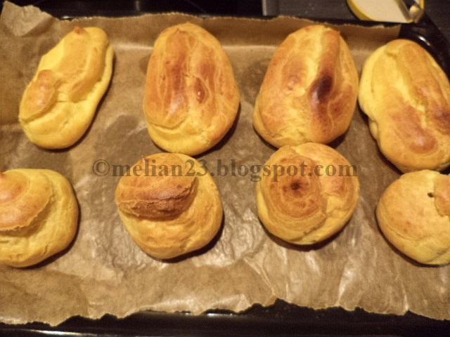 Eclere cu crema de vanilie