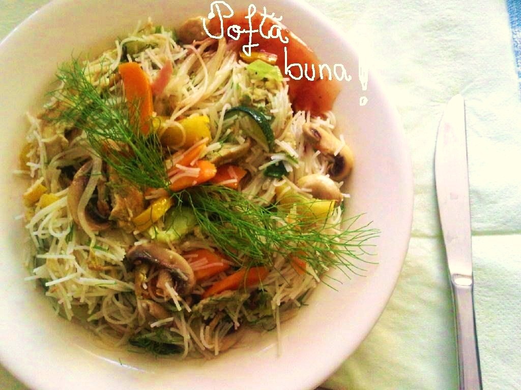 Paste de orez cu legume si omleta