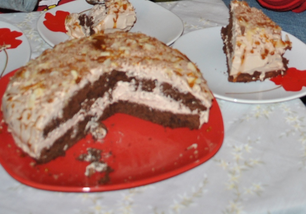 Tort cu ciocolata si caramel