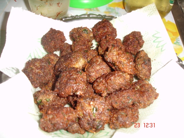 Piftelute cu sos de legume