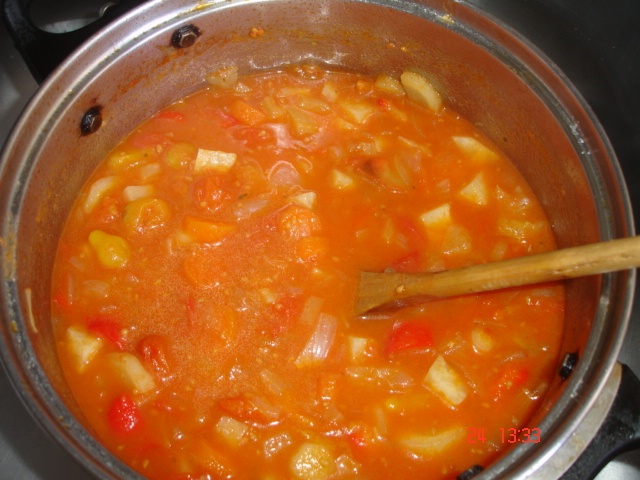 Piftelute cu sos de legume