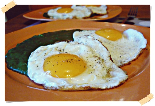 Spanac cu ouă ochiuri