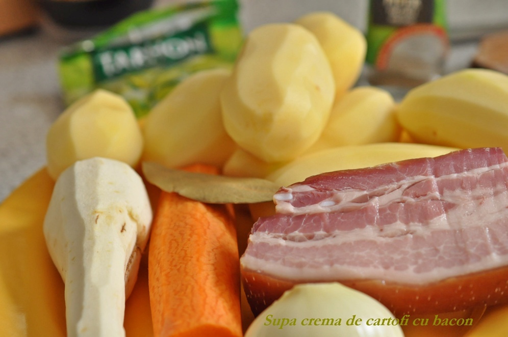 Supa crema de cartofi cu bacon