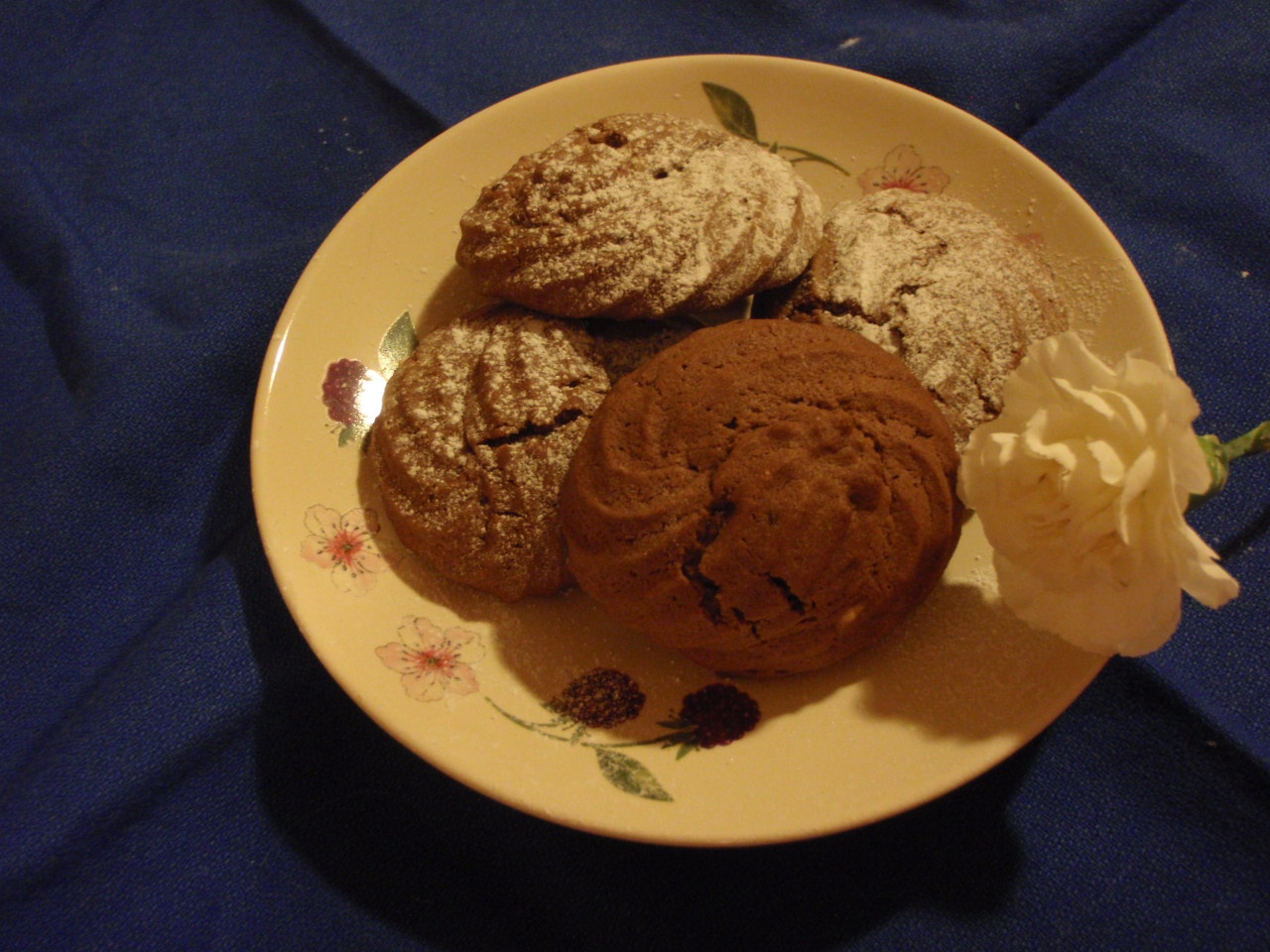 Biscuiti fragezi cu ciocolata