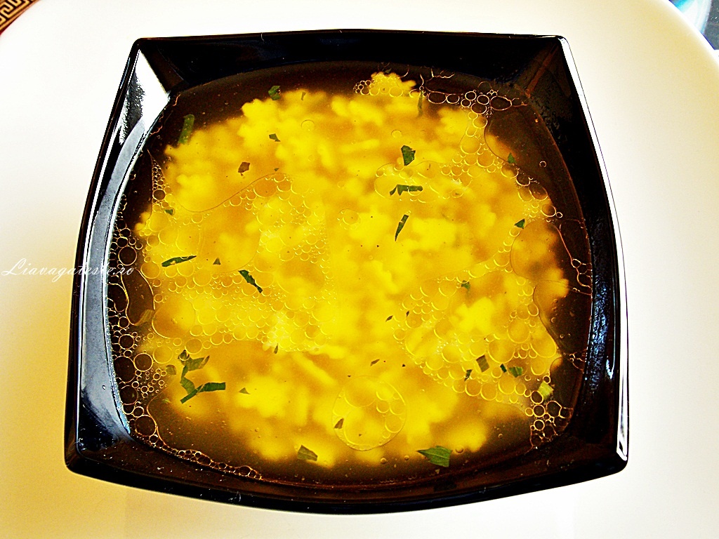 Supa pe gaina, crescuta la tara