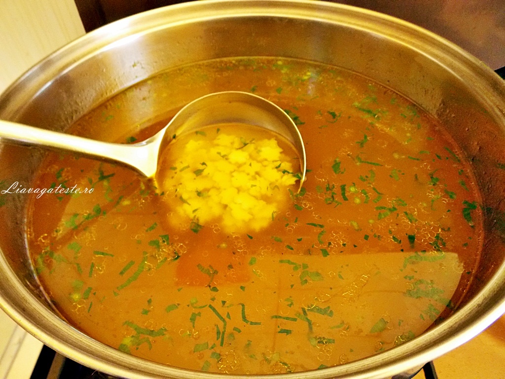 Supa pe gaina, crescuta la tara