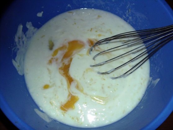 BRIOSE CU CIOCOLATA SI ANANAS