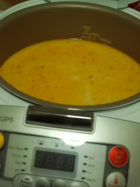 Ciorba taraneasca cu piept de vita la Philips Multicooker