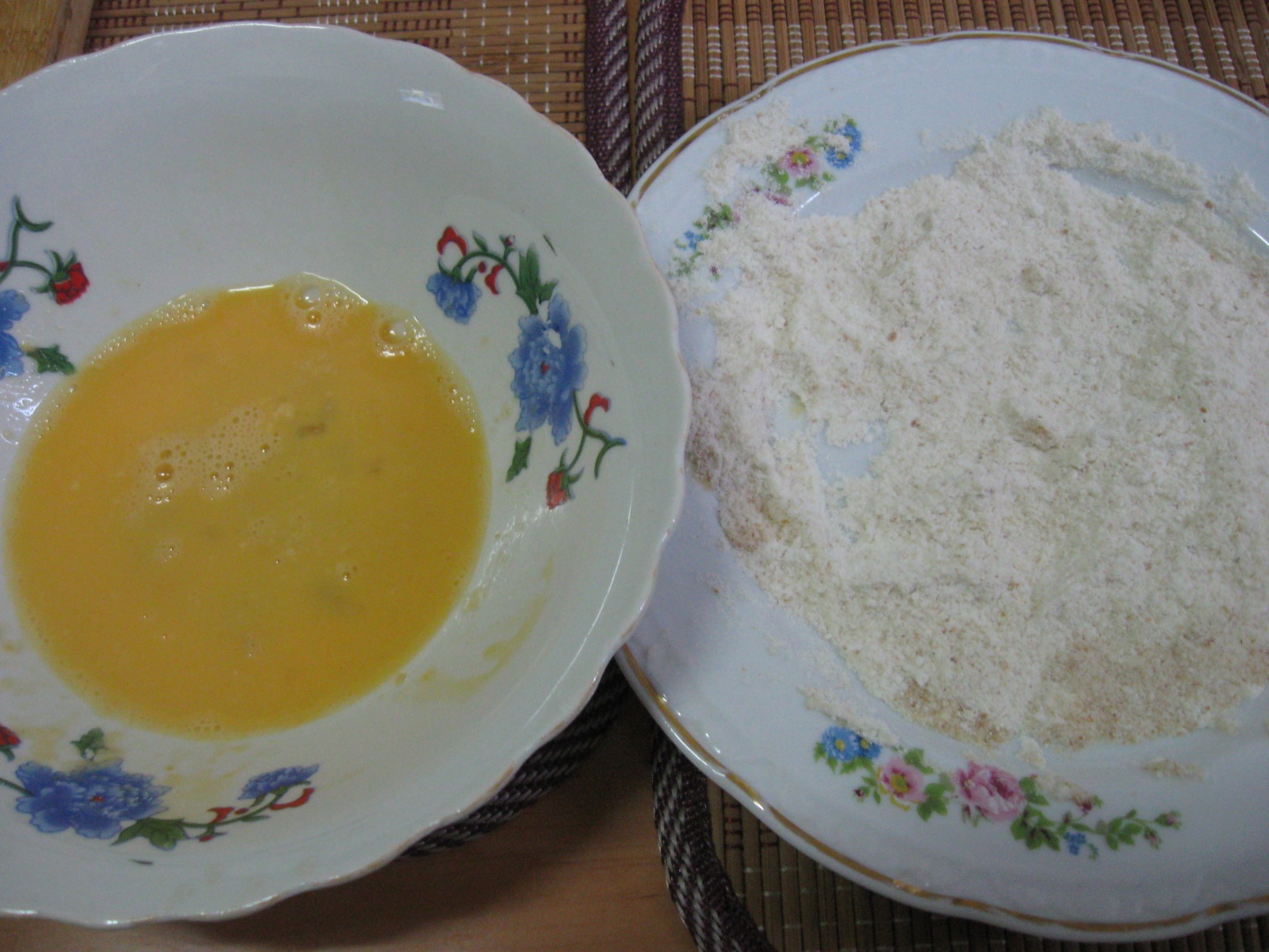 Rulouri de sunca pane umplute cu cascaval