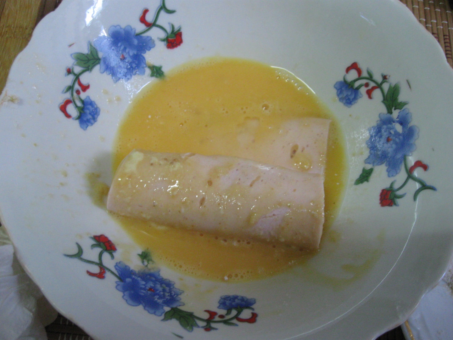 Rulouri de sunca pane umplute cu cascaval