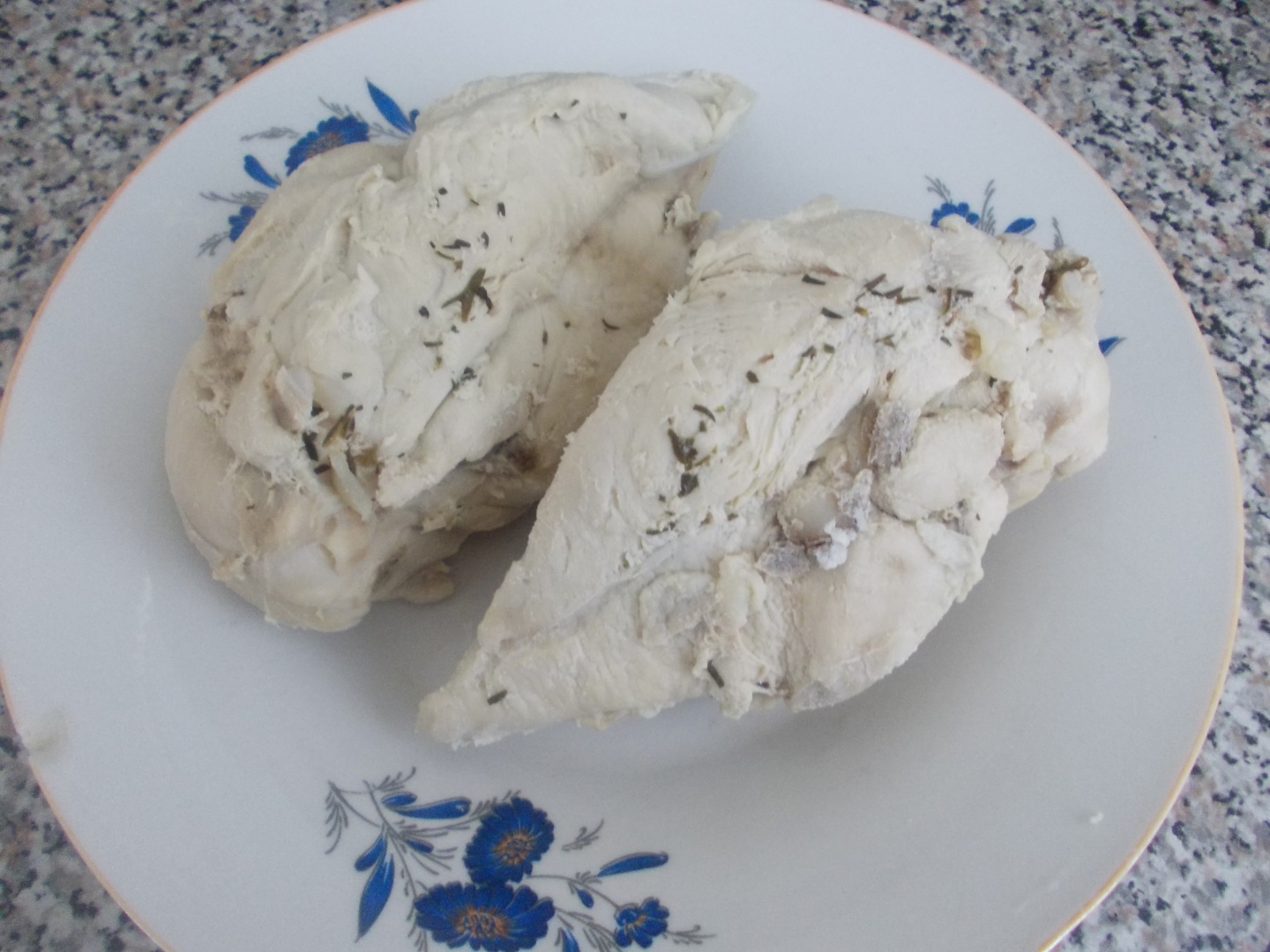 Salata cu piept de pui, telina si maioneza