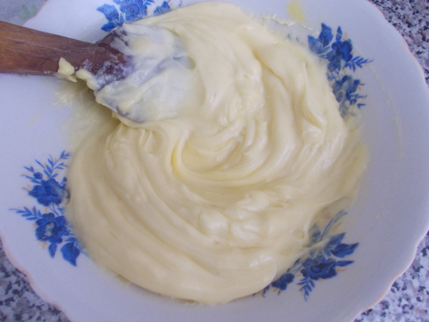 Salata cu piept de pui, telina si maioneza