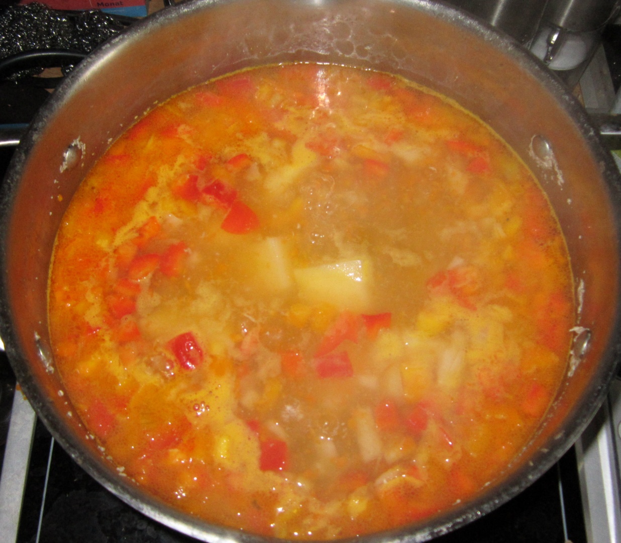 Ciorba taraneasca cu carne de porc si legume