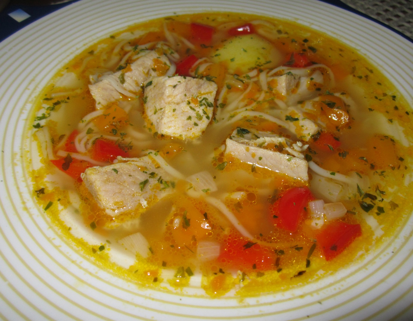 Ciorba taraneasca cu carne de porc si legume