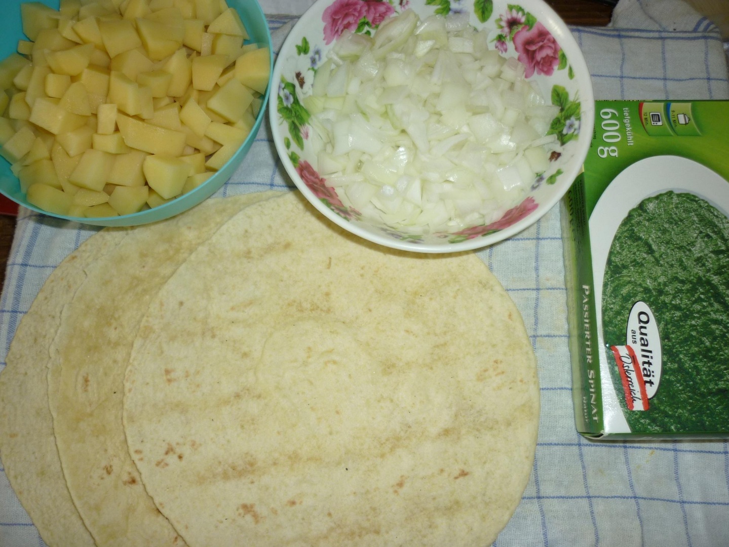 Wrap (lipie mexicana) cu spanac si cartofi