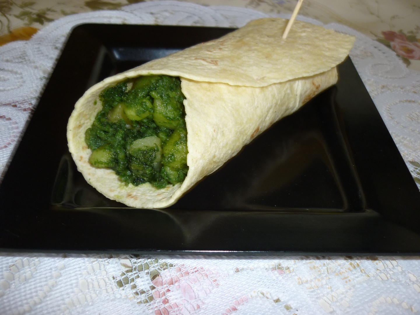 Wrap (lipie mexicana) cu spanac si cartofi