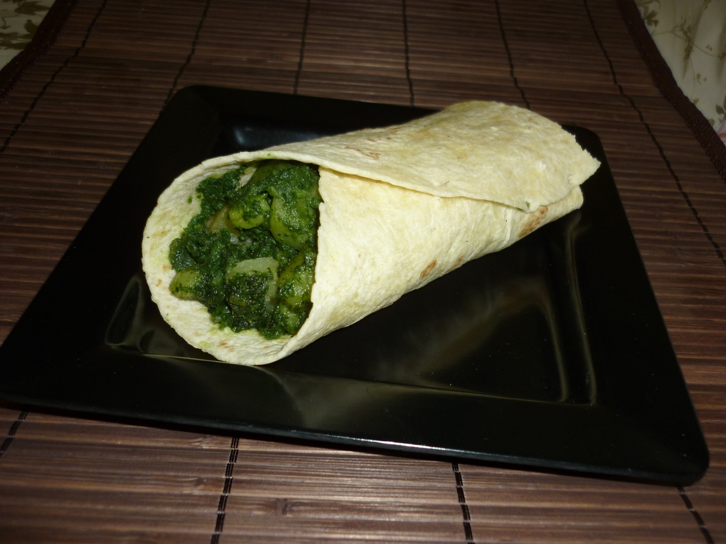 Wrap (lipie mexicana) cu spanac si cartofi