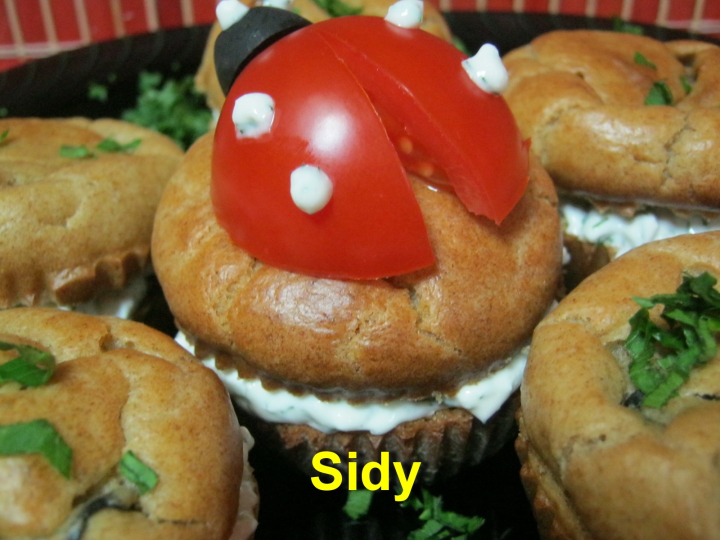 Briose turnulet-aperitiv