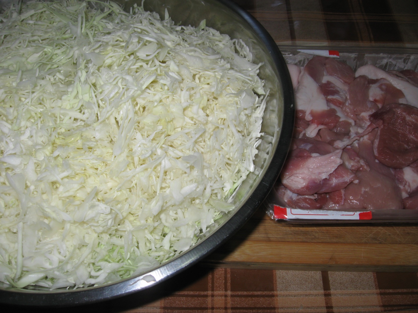 VARZĂ CĂLITĂ CU CARNE DE PORC LA PHILIPS  MULTICOOKER