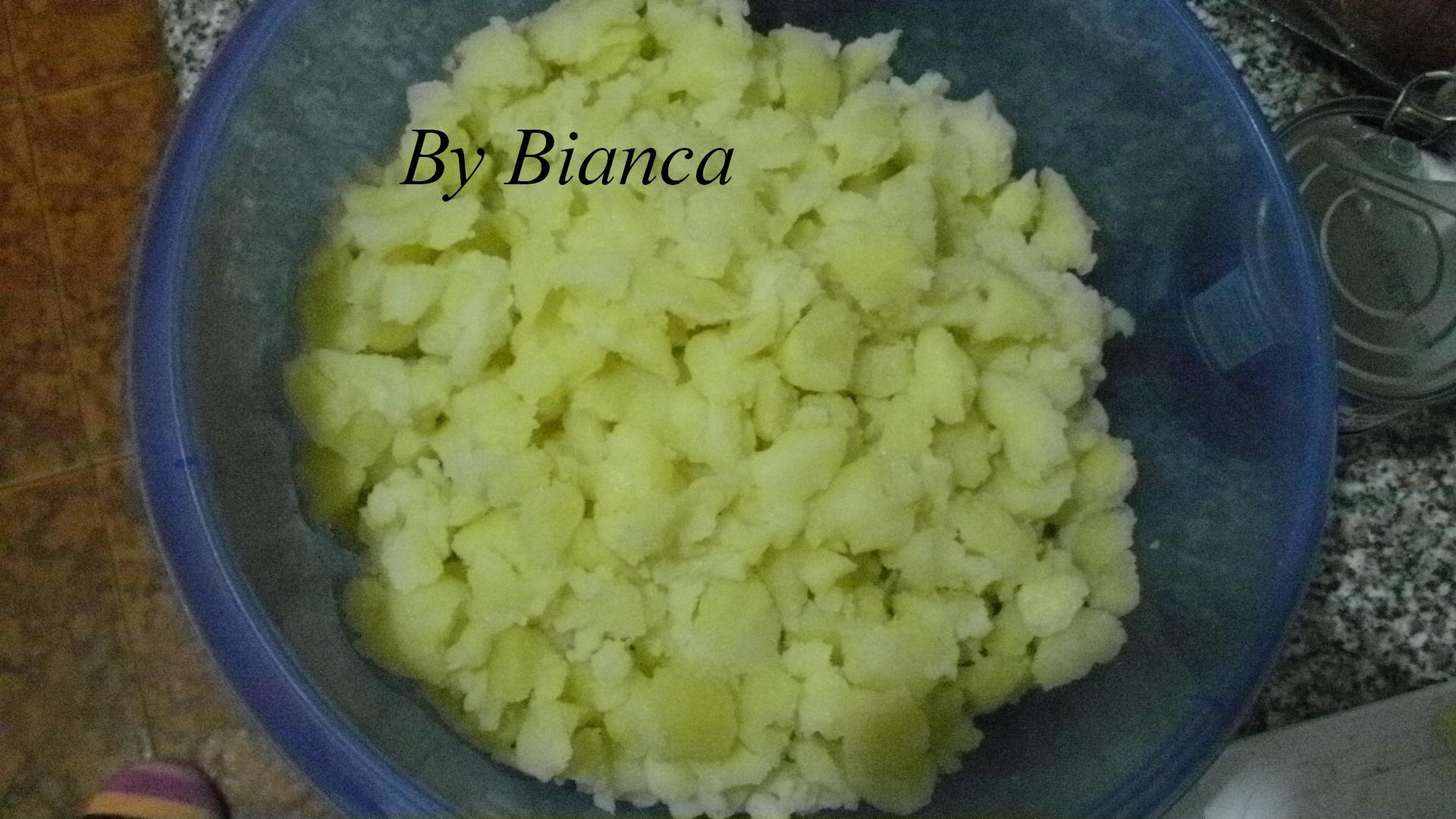 Salata de cartofi nature, ton si verdeata