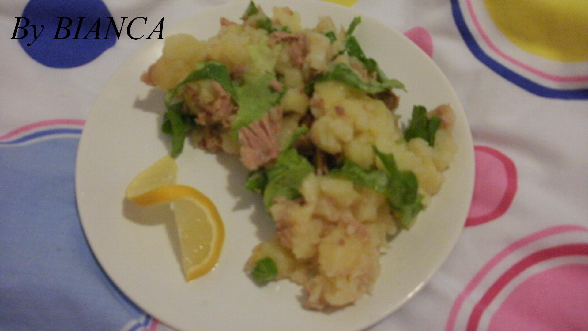 Salata de cartofi nature, ton si verdeata