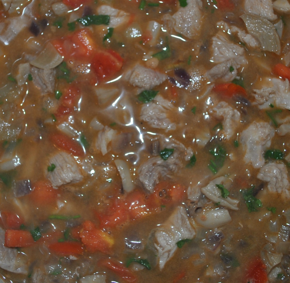 Tocanita de vita si ciuperci cu cartofi