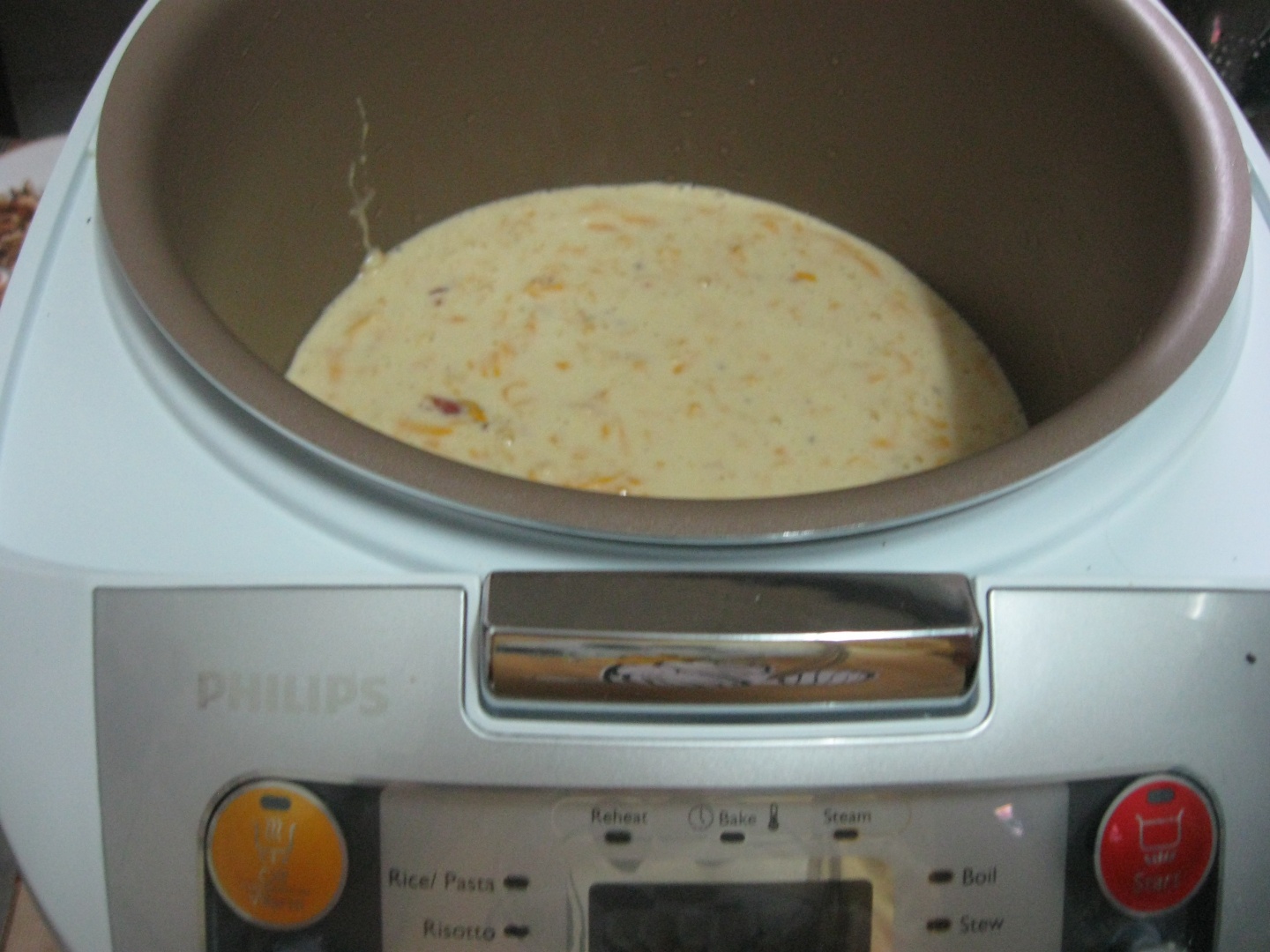 PRAJITURĂ CU DOVLEAC ŞI MERE PREPARATĂ LA PHILIPS MULTICOOKER