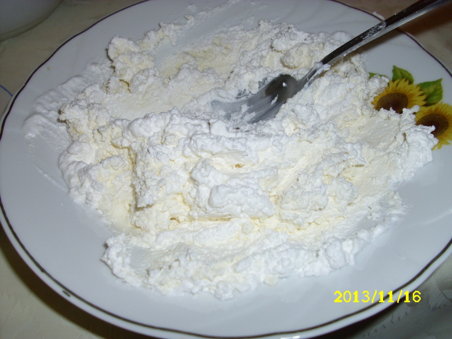 Prajitura cu dulceata de capsuni si rubarba