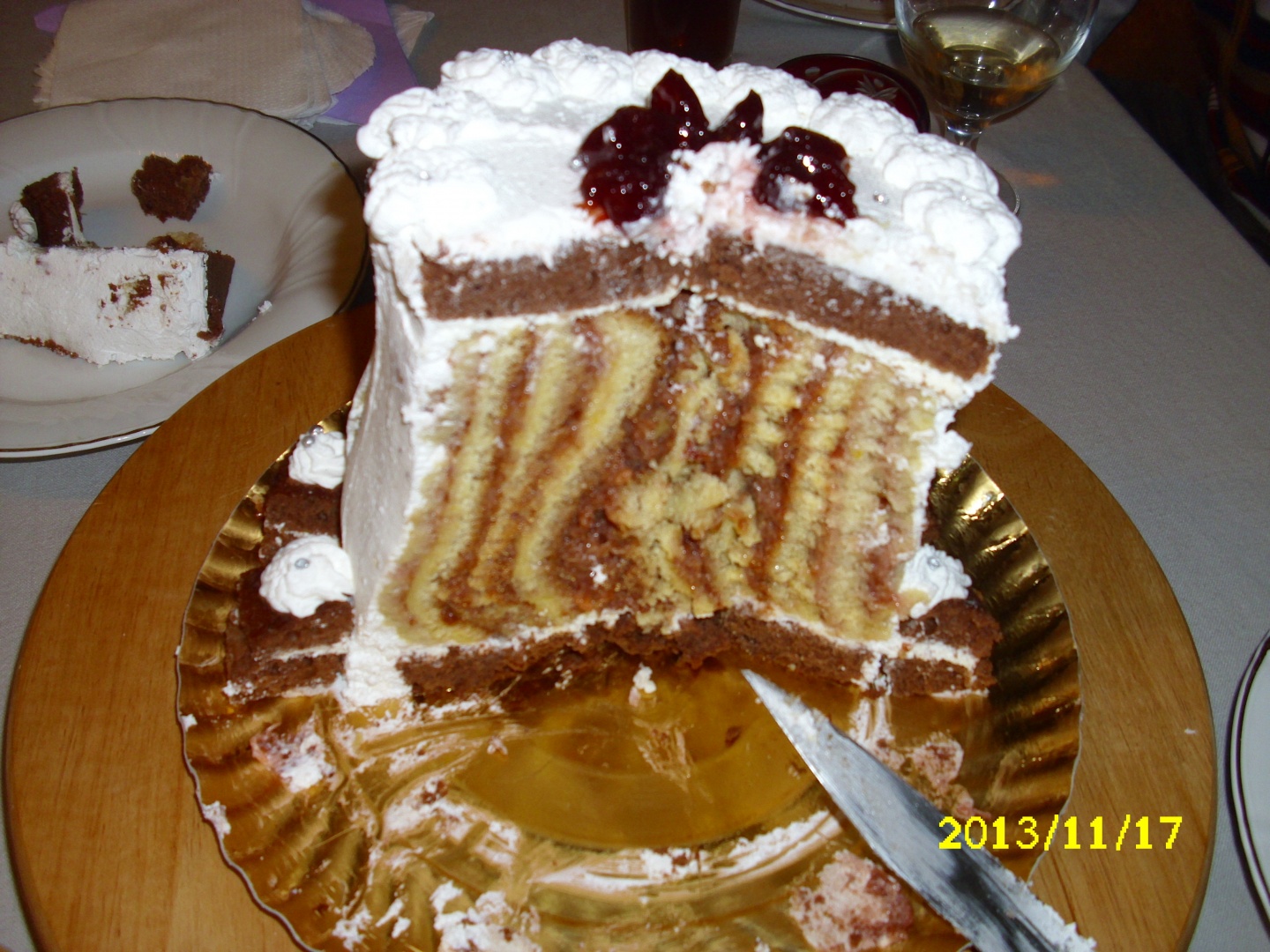 Prajitura cu dulceata de capsuni si rubarba