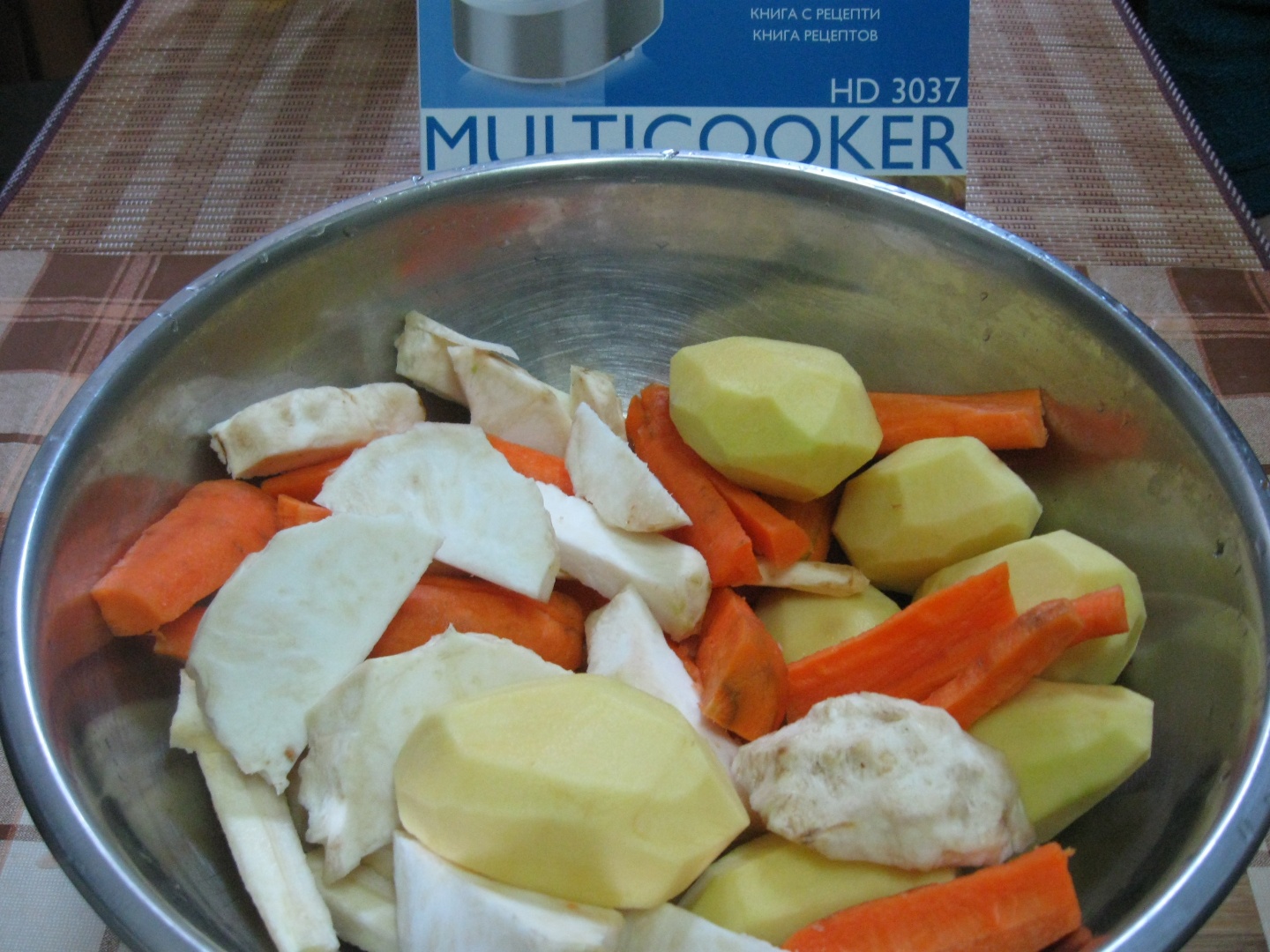 SALATĂ BOEUF CU CARNE DE VIŢEL  - PHILIPS MULTICOOKER