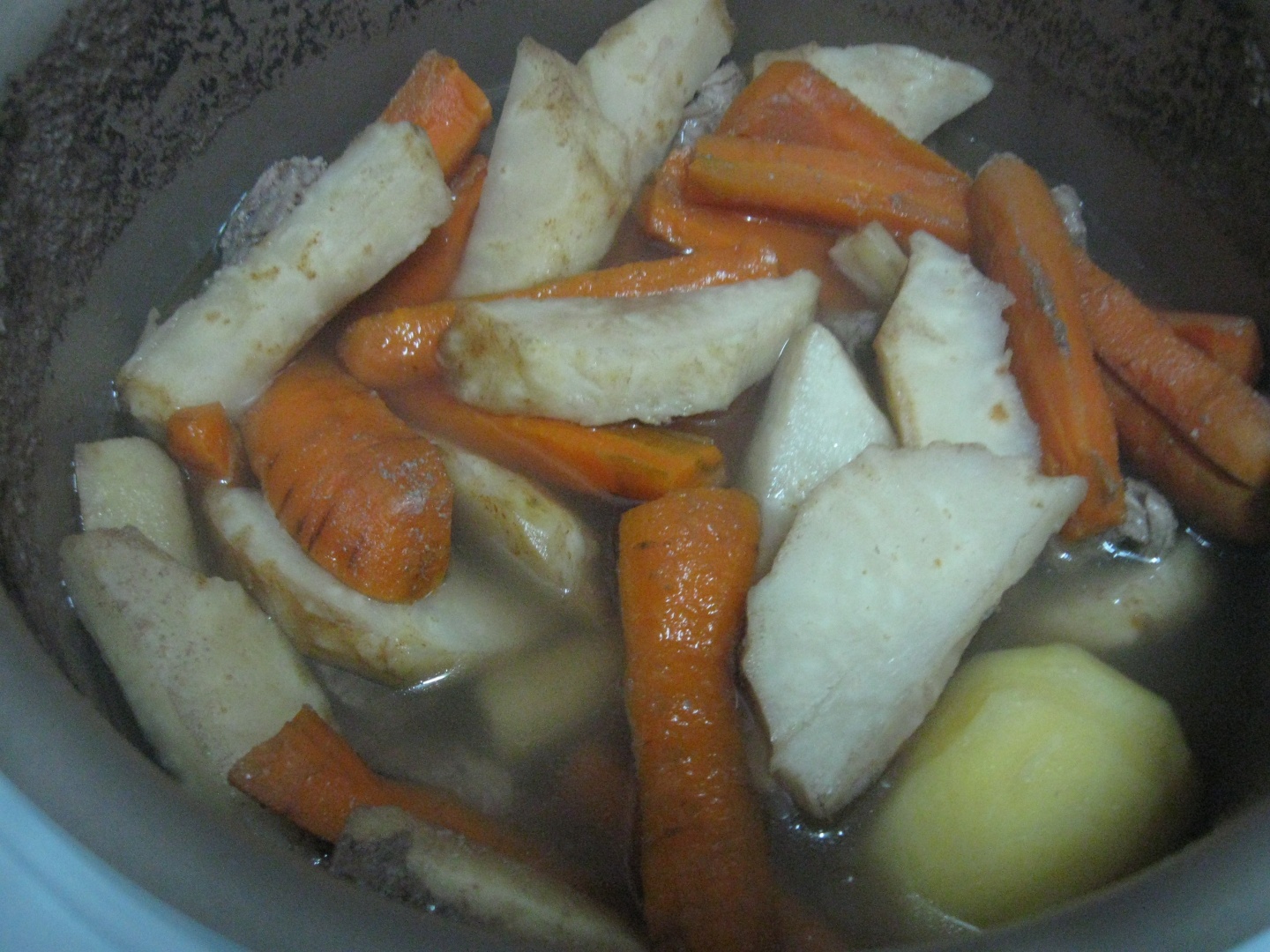 SALATĂ BOEUF CU CARNE DE VIŢEL  - PHILIPS MULTICOOKER