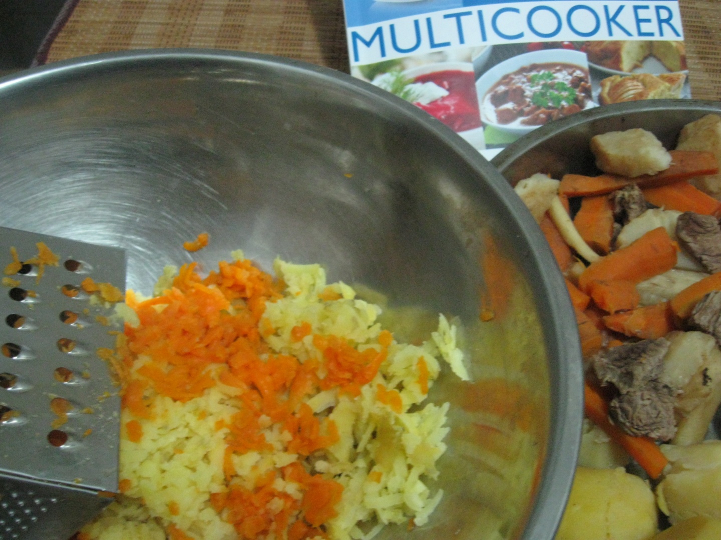 SALATĂ BOEUF CU CARNE DE VIŢEL  - PHILIPS MULTICOOKER