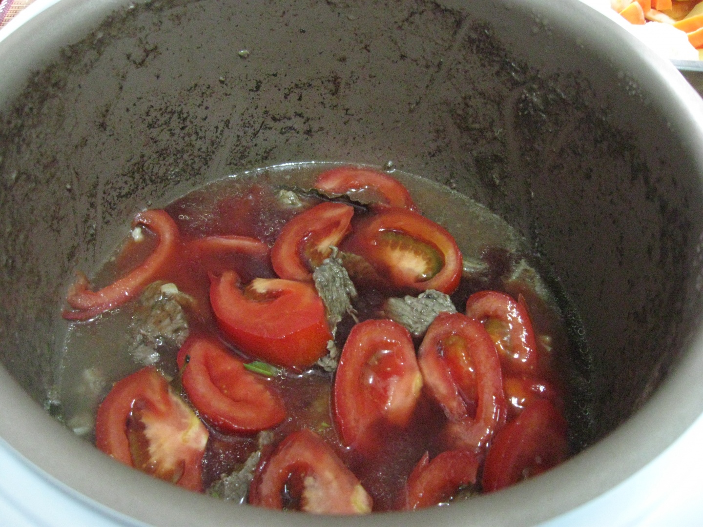 PULPĂ DE VIŢEL CU SOS DE VIN ŞI PIPER ROŞU  LA PHILIPS MULTICOOKER