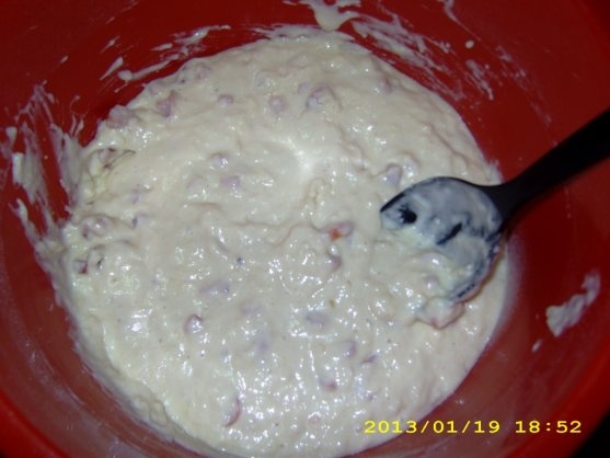 Briose cu cascaval, carnati afumati si susan